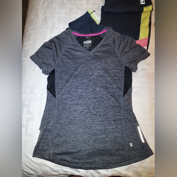 Danskin | Cute Athletic Top! - Picture 2 of 3